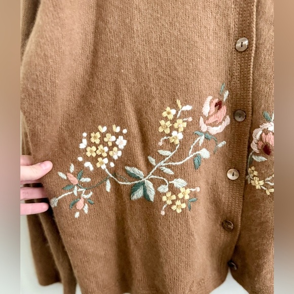 VTG Susan Bristol Rabbit Hair Embroidered Floral Fuzzy Cardigan Sweater Size 2W - Picture 3 of 9